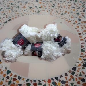 Red Heart Boutique Faux Fur Yarn Polar/ Polaire  3 Ball #9100 White, 7 3.5 oz.